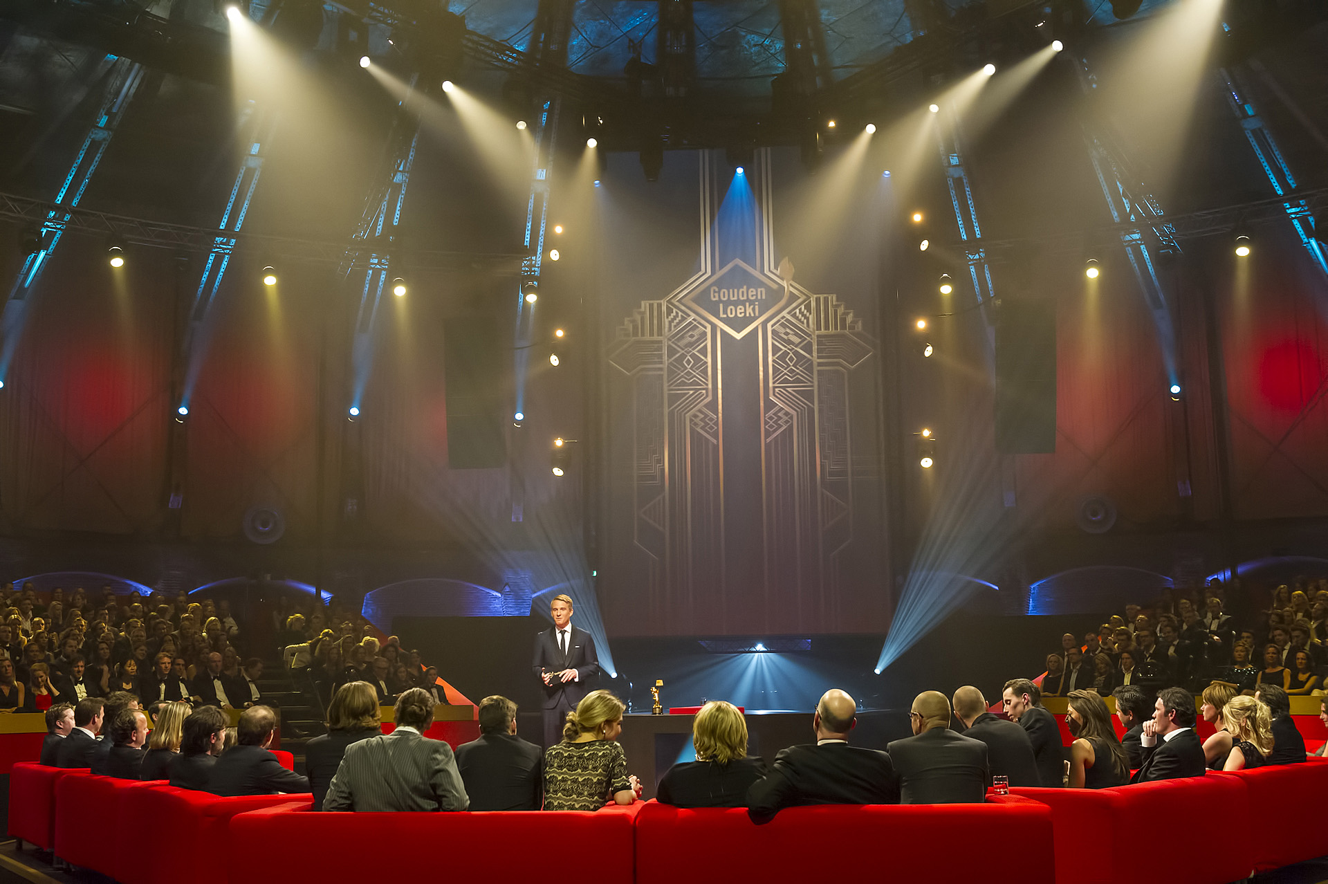 photo of Art Rooijakkers welcoming the nominees