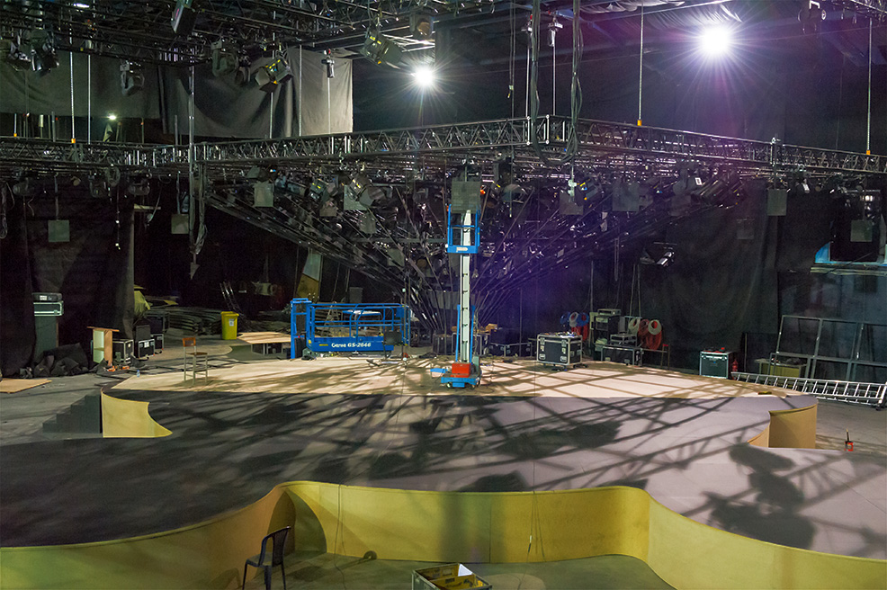 photo, 'merry go around' halfway lifted